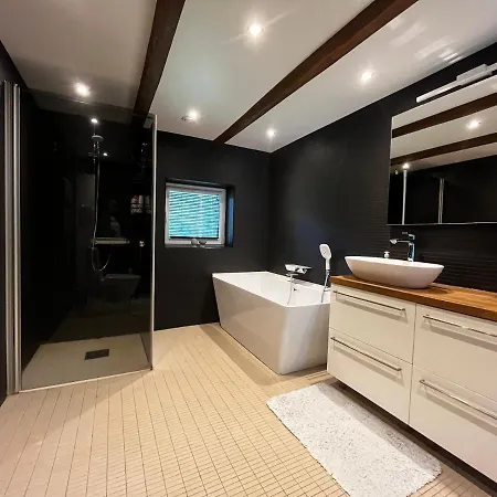 Vila Maennituka Kuelalistemaja