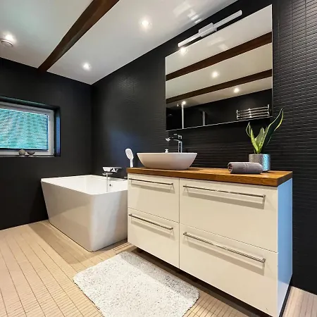 Maennituka Kuelalistemaja Willa *