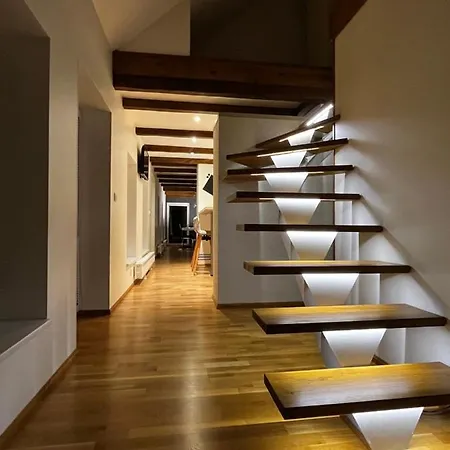 Maennituka Kuelalistemaja * Kirikukula (Saaremaa)