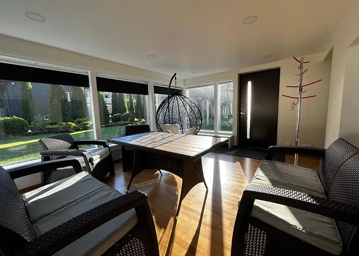 Villa Maennituka Kuelalistemaja *