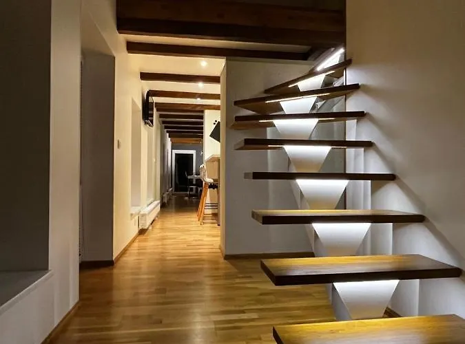 Maennituka Kuelalistemaja * Kirikukula (Saaremaa)